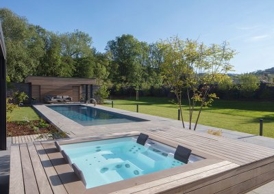 Schwimmbad und Whirlpool in Straubing, Pfaffenhofen und München