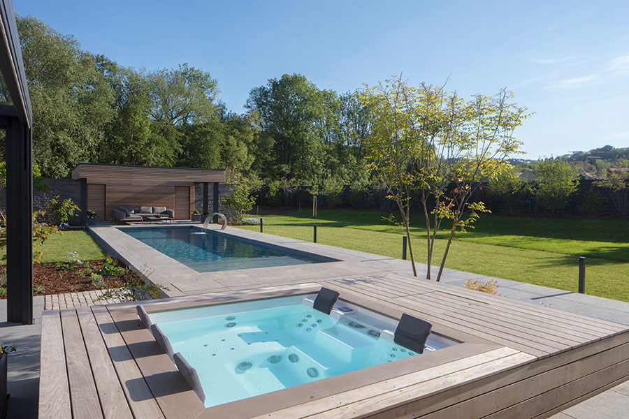 Schwimmbad und Whirlpool in Straubing, Pfaffenhofen und München