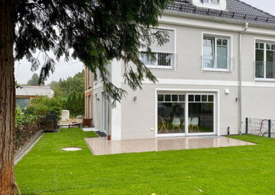 Doppelhaushälfte, München Rollrasen verlegen