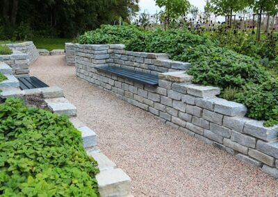 Natursteinmauer im Garten